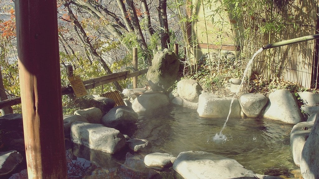 outdoor_onsen_bath_japan