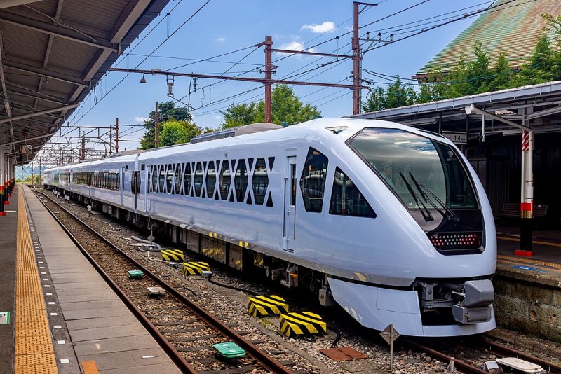 Spacia X train, Japan